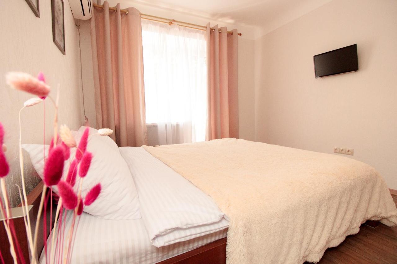 Apartment On Sobornyi Avenue 61 Oleksandriia ภายนอก รูปภาพ